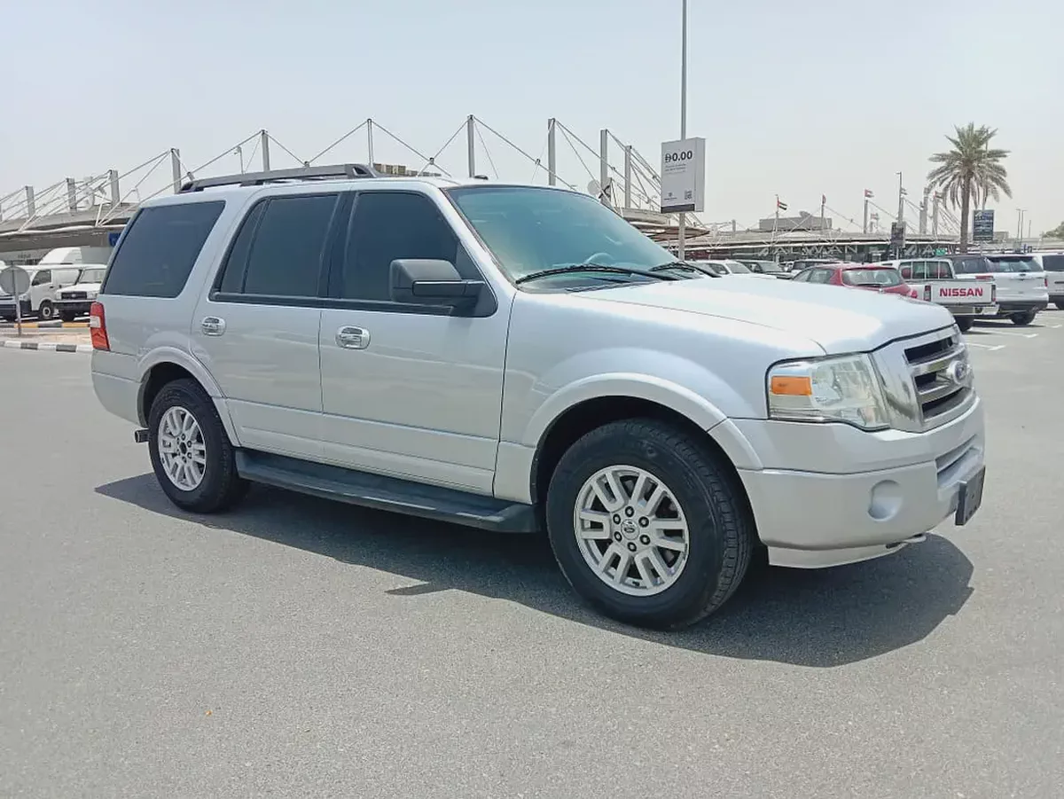 Well Maintained Ford Expedition XLT 2011 | GCC Specs