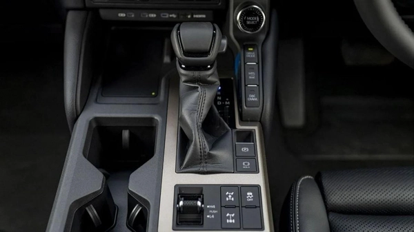 Toyota Prado LUXURY 2.8L RHD - 2024