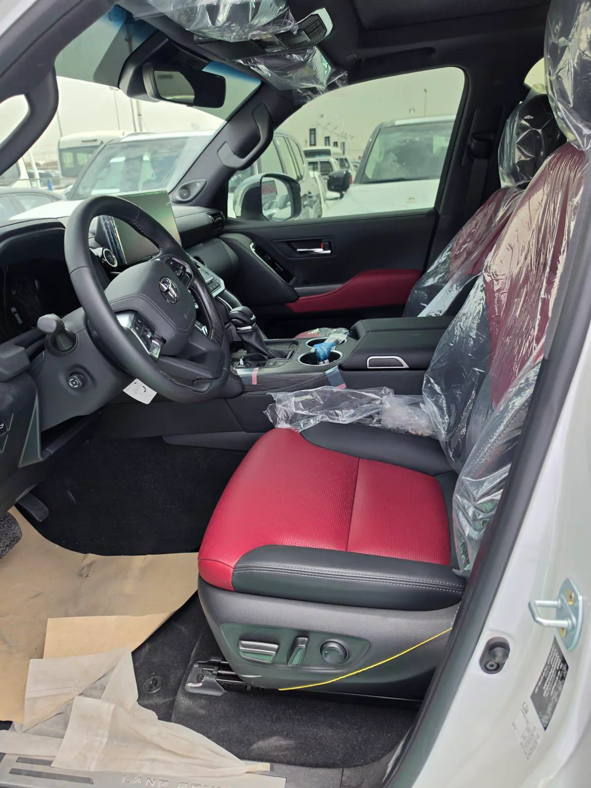 TOYOTA LAND CRUISER LC300 VXS 3.5L HYBRID 2026-9-9