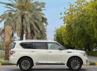Nissan Patrol LE 2014 GCC Specs - Well Maintained-3