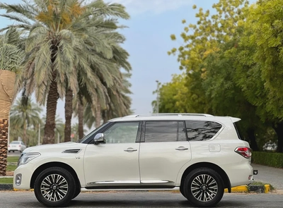 Nissan Patrol LE 2014 GCC Specs - Well Maintained-5