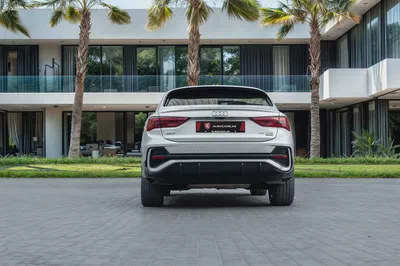 2,155 P.M |  Q3 Sportback S-line | 0% Downpayment | Perfect Condition!-4