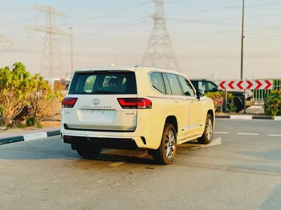 Toyota LC300 3.5L GXR TT GCC 2026 Brand New For Export-5