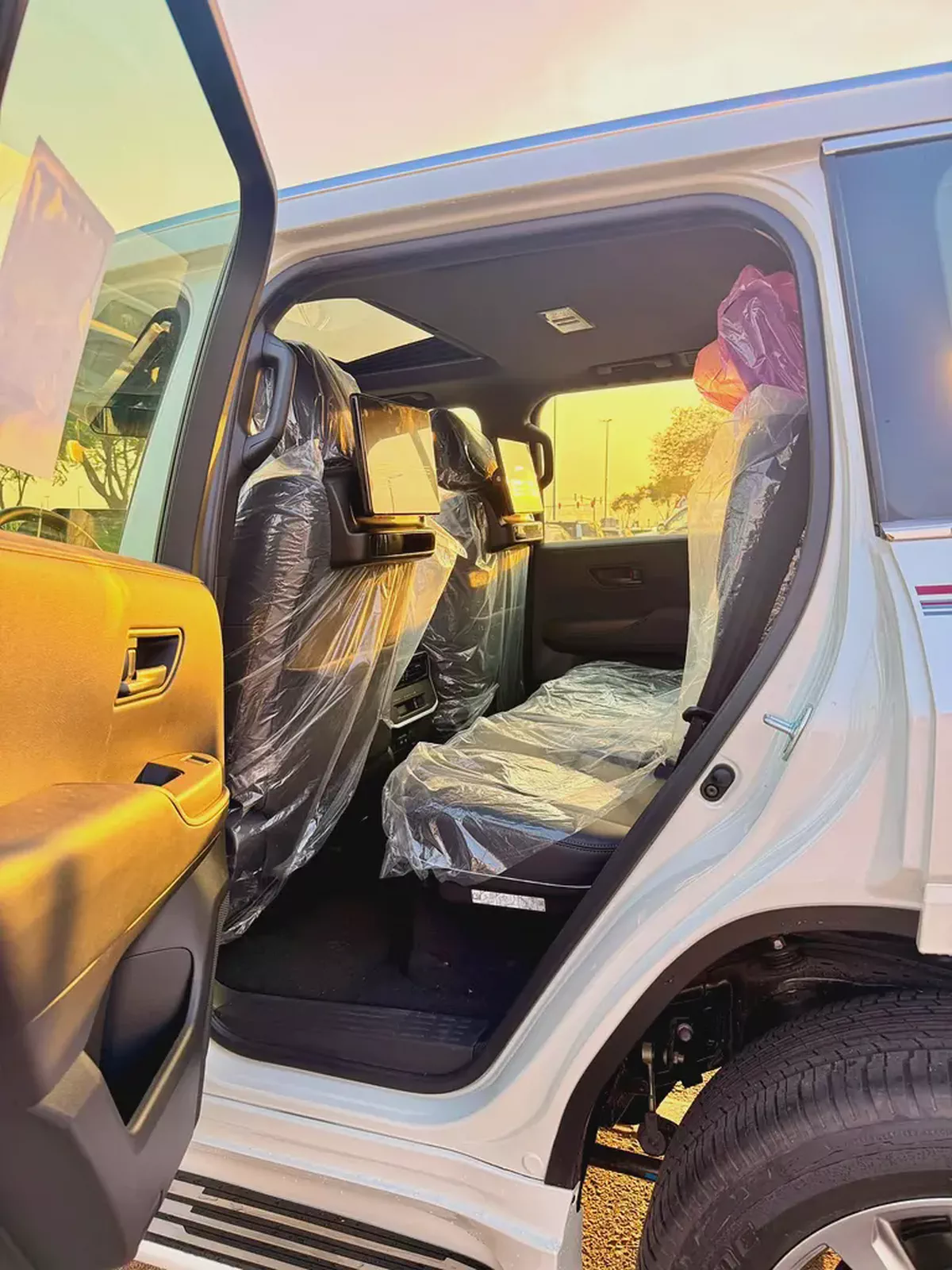 Toyota LC300 3.5L GXR TT GCC 2026 Brand New For Export-8-8
