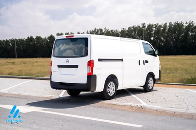 Nissan Urvan NV350-13