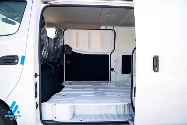 Nissan Urvan NV350