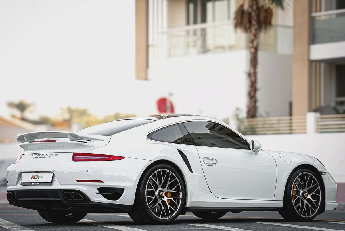 2015 | Porsche Carrera 911 Turbo S | Low Mileage | Warranty | 560HP | Excellent Condition-4-4