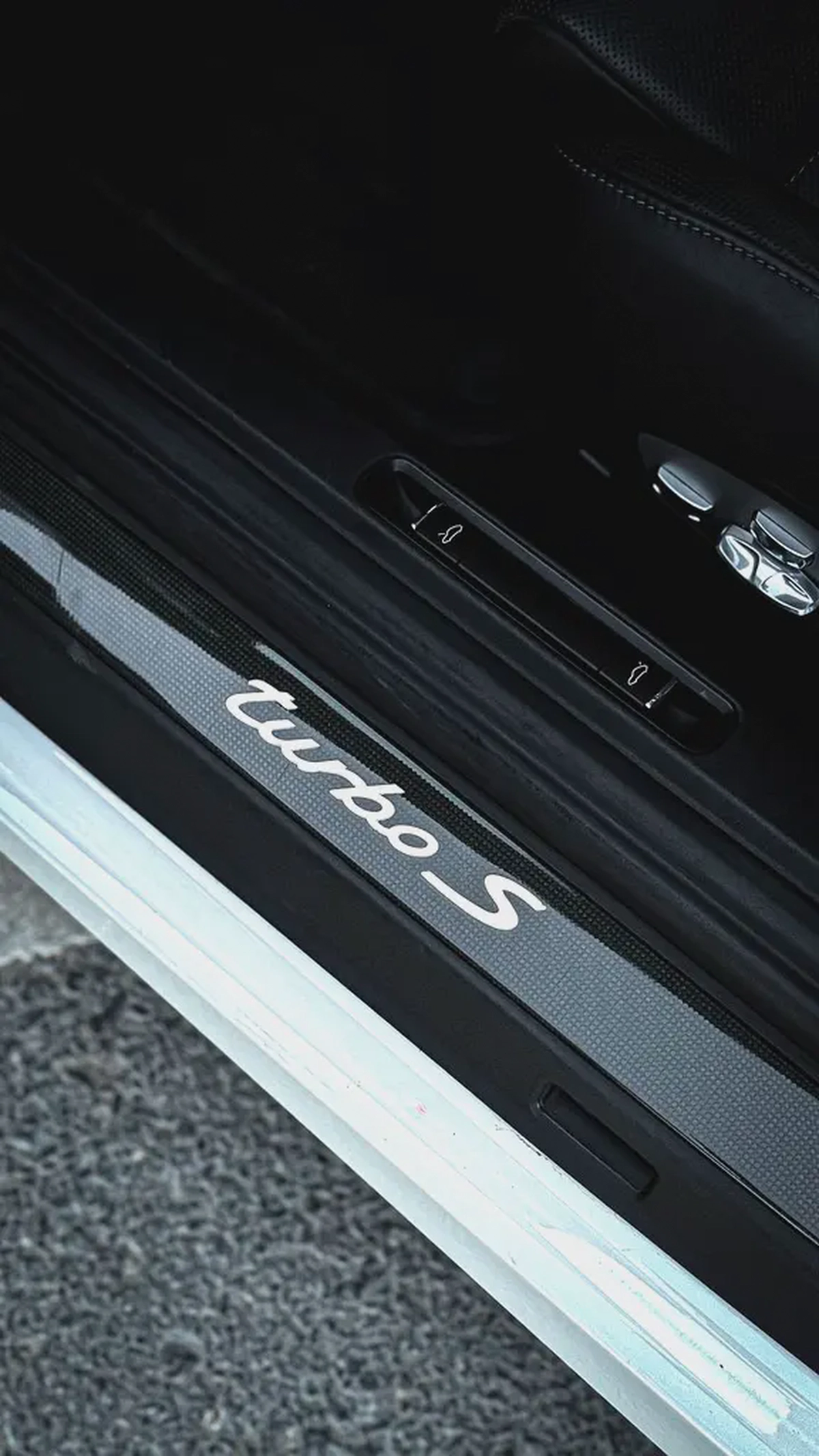 2015 | Porsche Carrera 911 Turbo S | Low Mileage | Warranty | 560HP | Excellent Condition-9-9