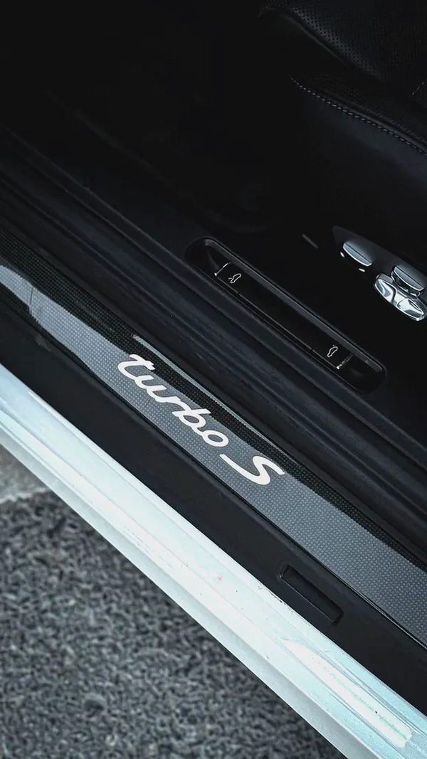 2015 | Porsche Carrera 911 Turbo S | Low Mileage | Warranty | 560HP | Excellent Condition