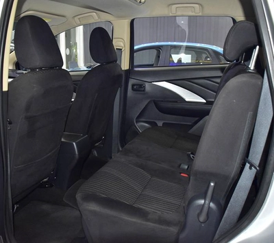 Mitsubishi Xpander ( 2022 Model ) in Silver Color GCC Specs-1