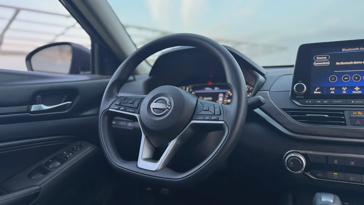 Nissan Altima sv 2024 7000km only-5-5