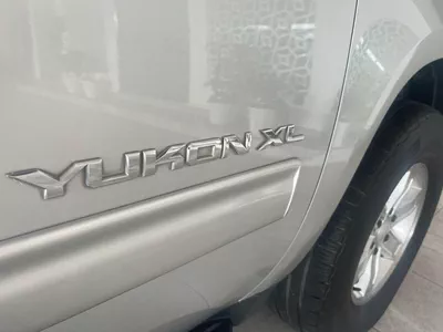 GMC Yukon SLT XL 5.3L-8CYL SUNROOF EXCELLENT CONDITION-16