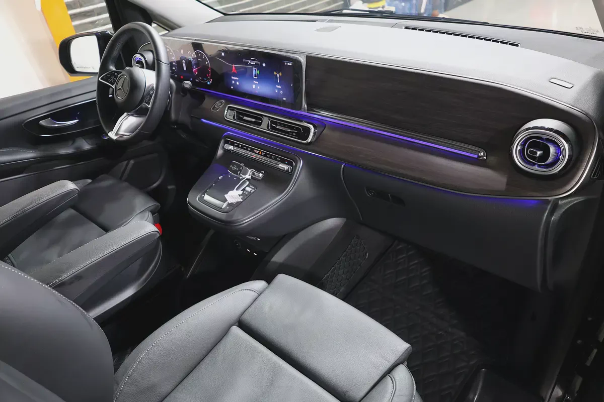 Mercedes-Benz V-Class V 300 2025 | Brand New | GCC Specs | Luxury VIP Edition-10-10