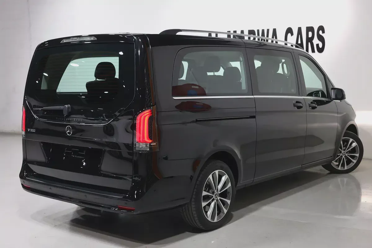 Mercedes-Benz V-Class V 300 2025 | Brand New | GCC Specs | Luxury VIP Edition-3-3