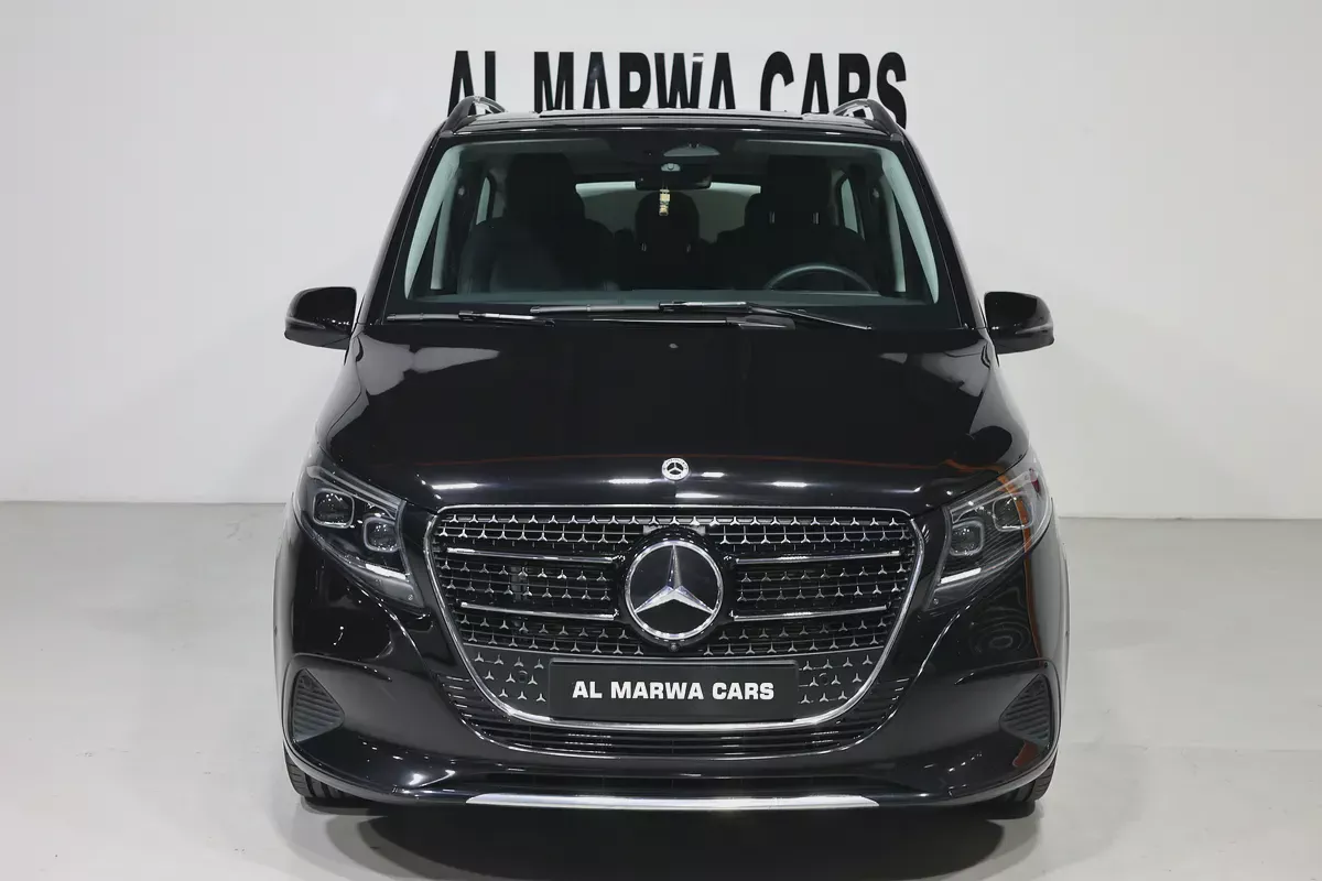 Mercedes-Benz V-Class V 300 2025 | Brand New | GCC Specs | Luxury VIP Edition-4-4