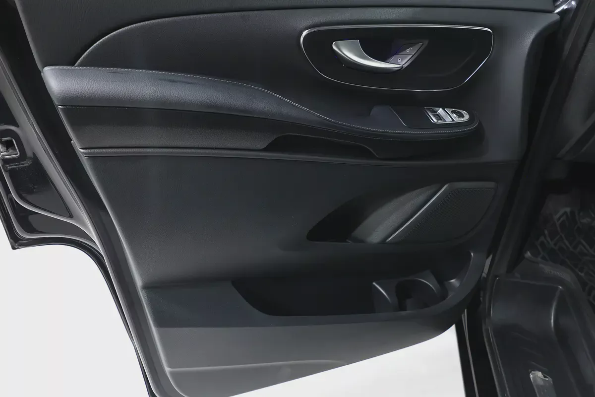 Mercedes-Benz V-Class V 300 2025 | Brand New | GCC Specs | Luxury VIP Edition-7-7