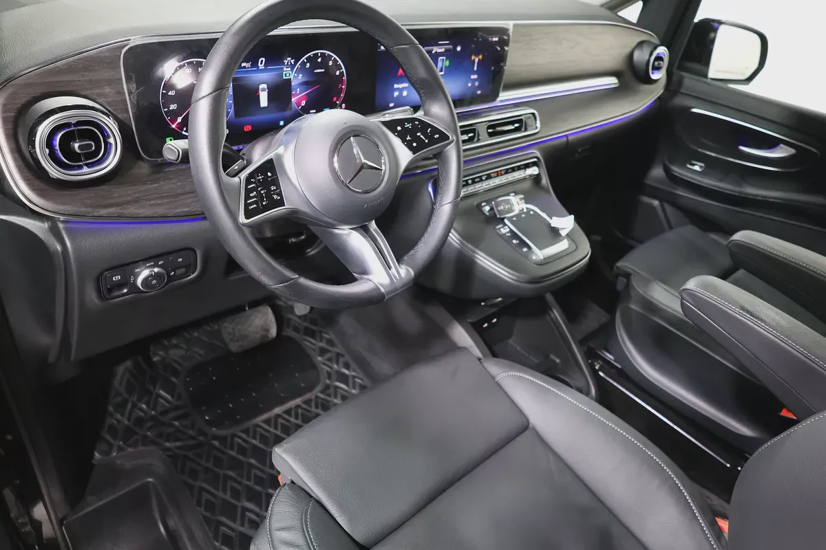 Mercedes-Benz V-Class V 300 2025 | Brand New | GCC Specs | Luxury VIP Edition-8-8