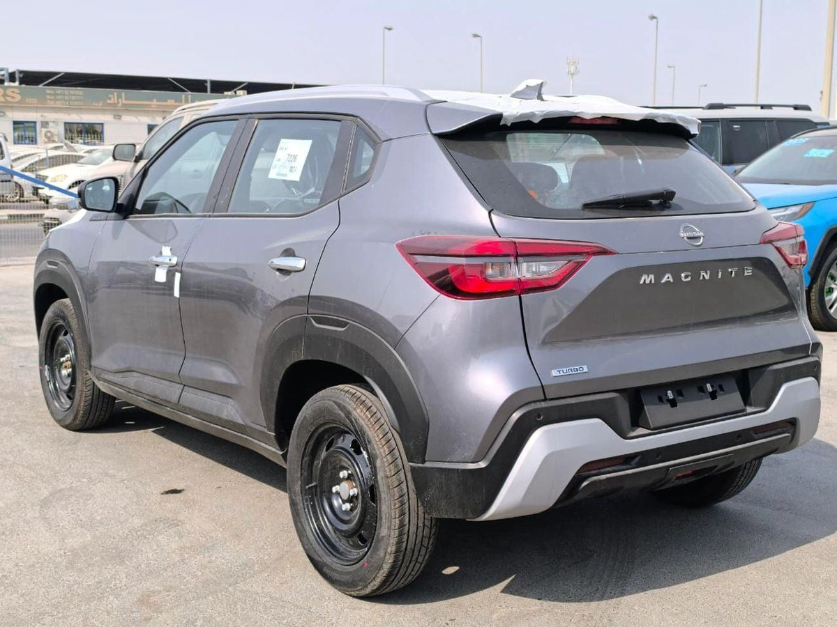 Nissan Magnite 1.5L-3-3