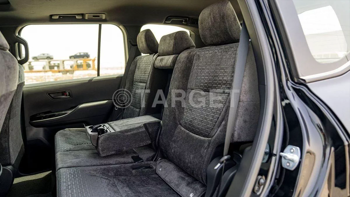 Toyota Land Cruiser GXR Toyota land cruiser Lc 300 GXR 3.3D AT 2025-9-0