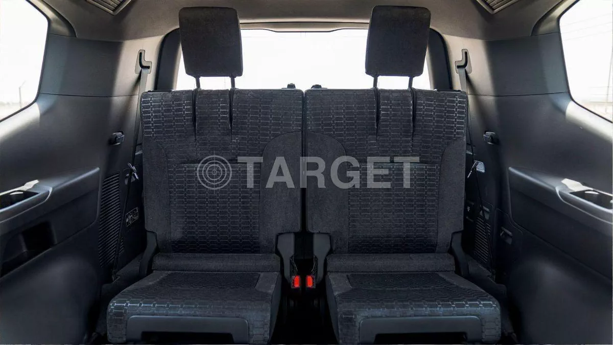 Toyota Land Cruiser GXR Toyota land cruiser Lc 300 GXR 3.3D AT 2025-10-0