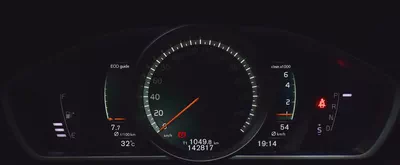 EXCELLENT DEAL for our Volvo V40 T5 R-Design ( 2018 Model ) in Black Color GCC Specs-12