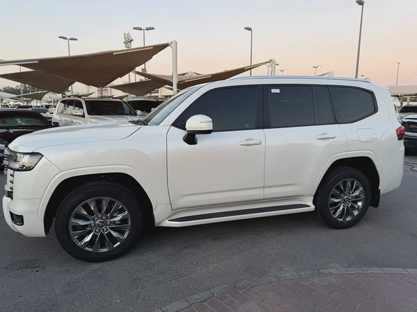 تويوتا لاند كروزر 2024 خليجي GXR V6 صبغ الوكاله Toyota Land Cruiser GXR 2024 GCC Specs