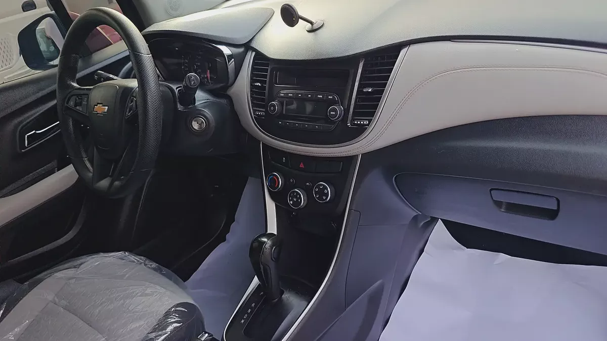 Chevrolet Trax LT 2020 | GCC Specs | Low Mileage | Perfect Condition-11-11