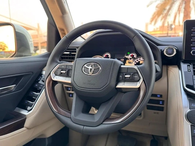 CRUISER GXR / BRAND NEW / FULL OPTION / 3 YEARS WARRANTY-10