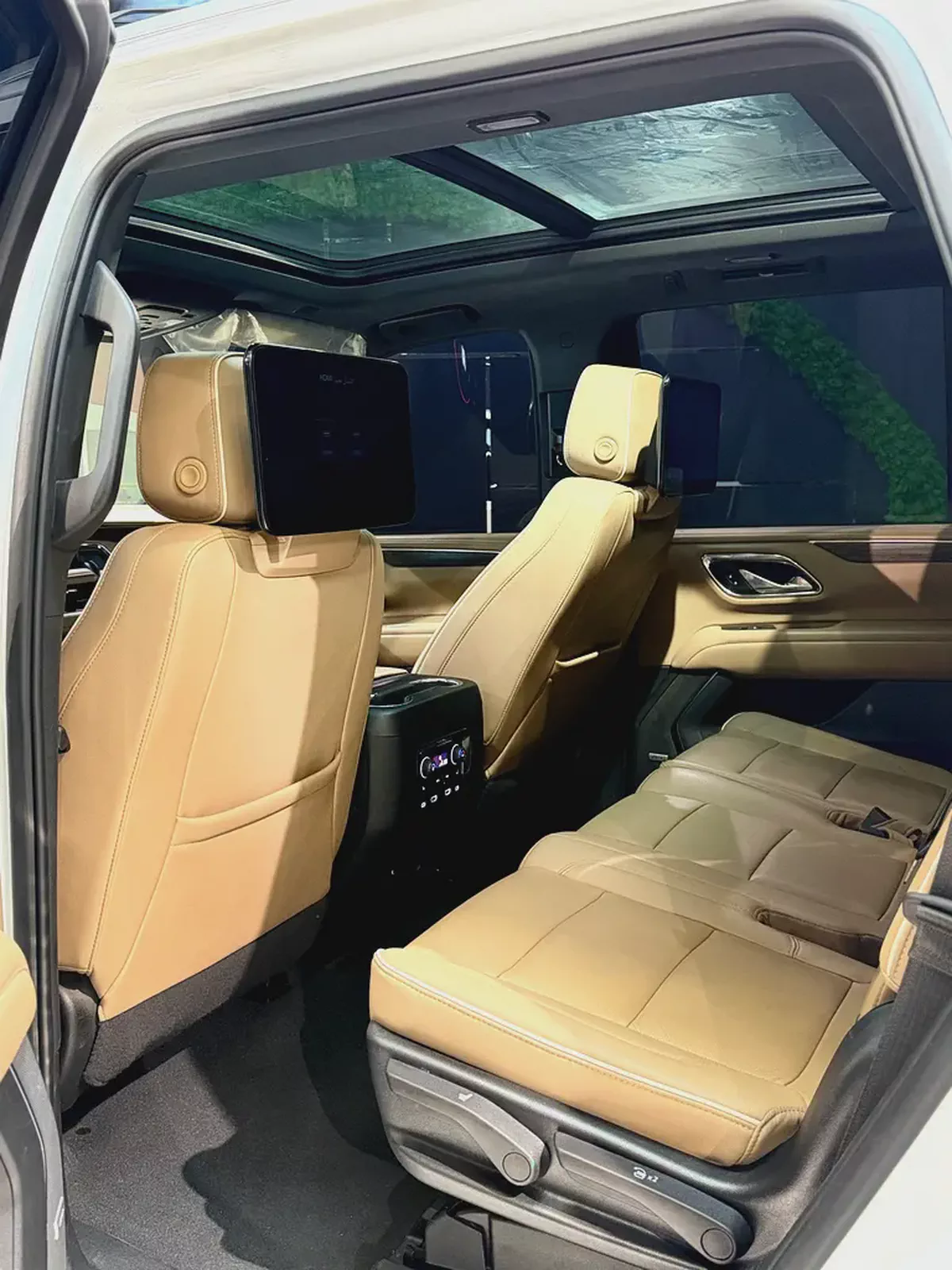 2023 Chevrolet Tahoe Premier GCC Specs in Pristine Condition-14-14