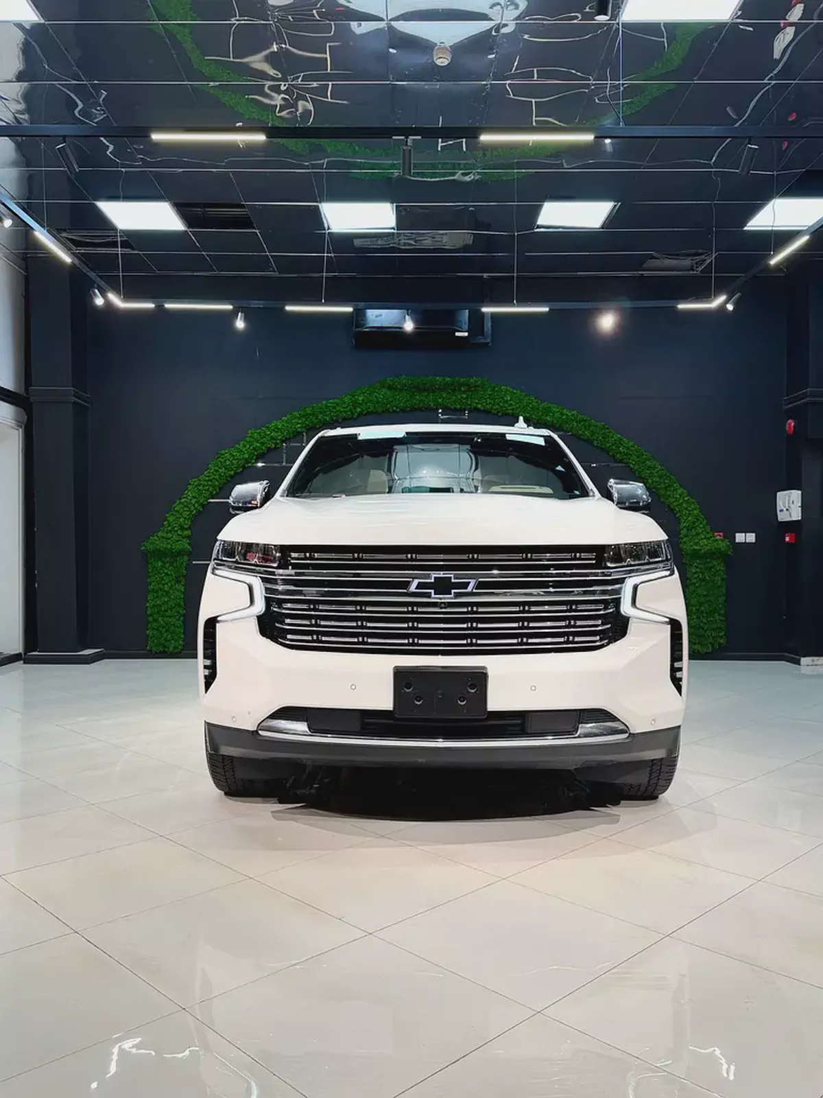 2023 Chevrolet Tahoe Premier GCC Specs in Pristine Condition-2-2