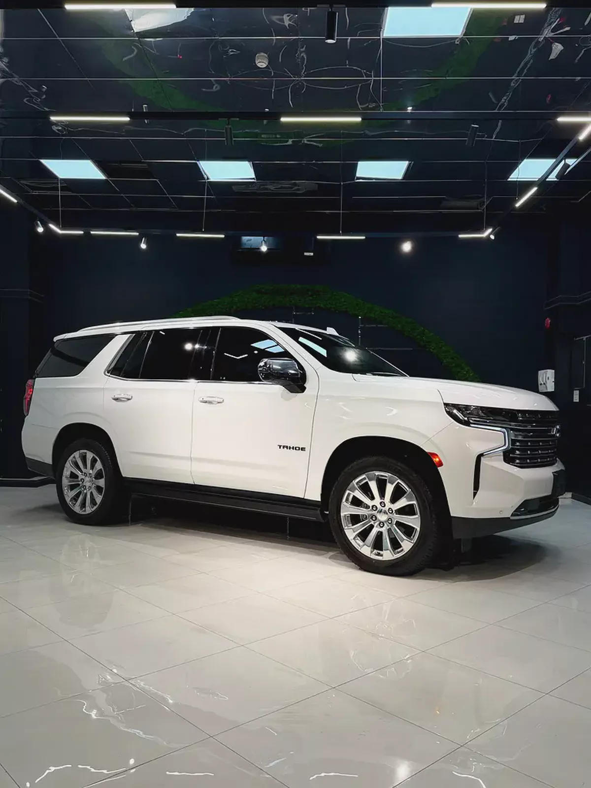 2023 Chevrolet Tahoe Premier GCC Specs in Pristine Condition-3-3
