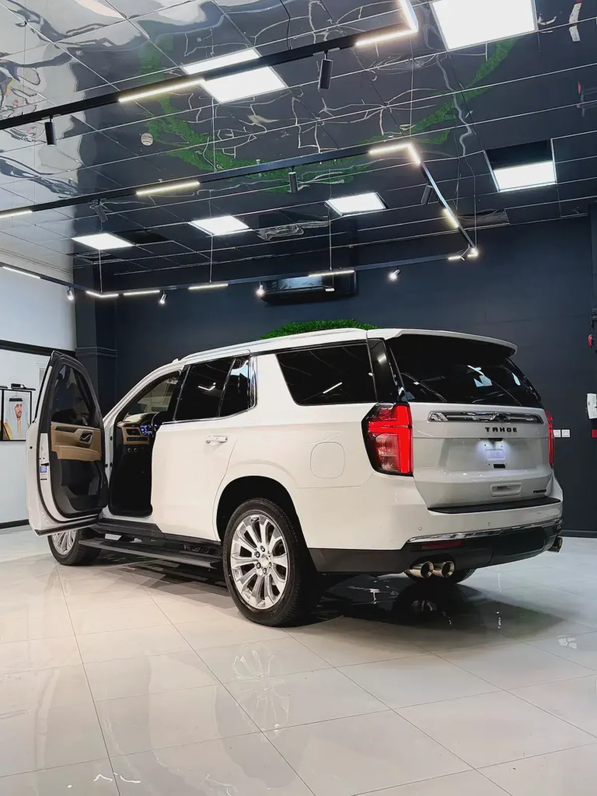 2023 Chevrolet Tahoe Premier GCC Specs in Pristine Condition-5-5