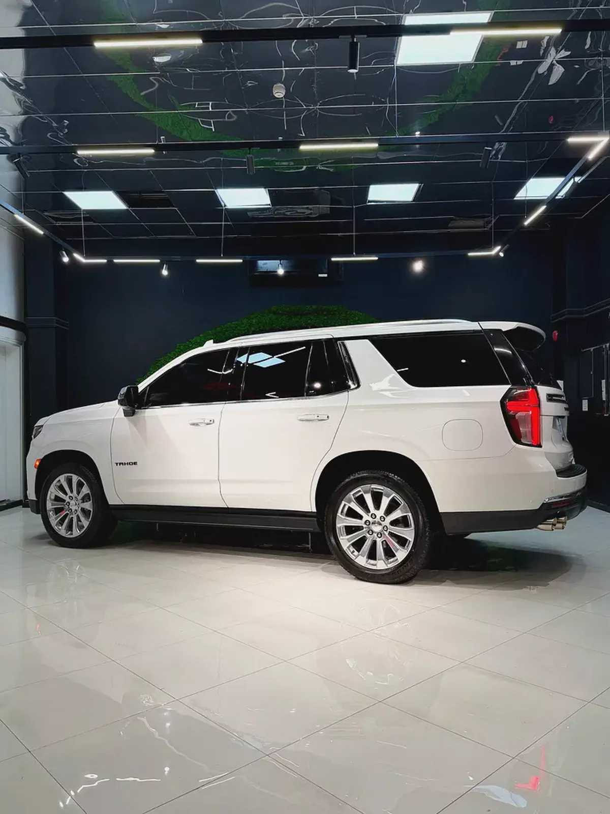 2023 Chevrolet Tahoe Premier GCC Specs in Pristine Condition-6-6