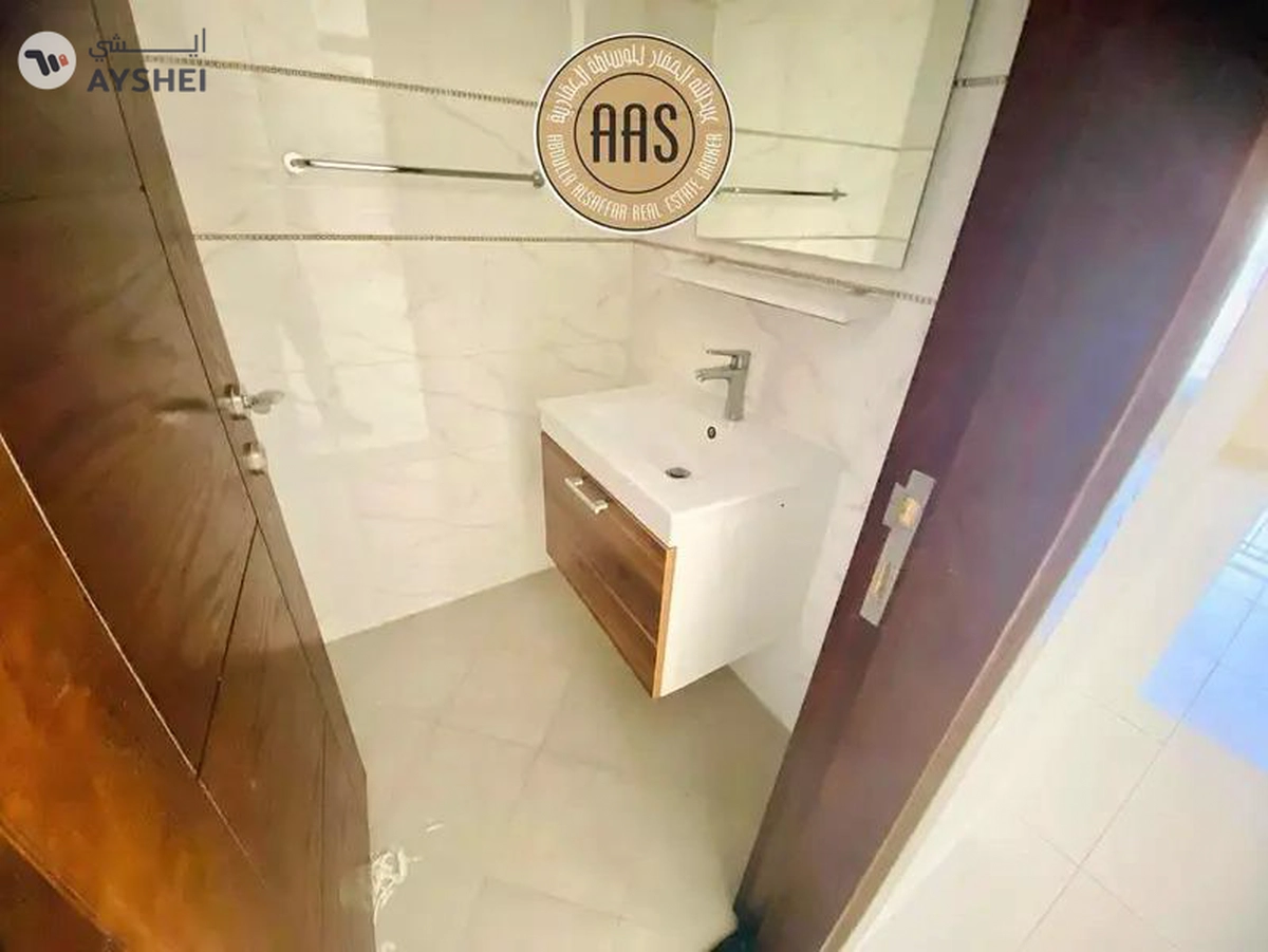 Spacious 1bhk Available for Rent 50k only in warsan4 Dubai-3-3
