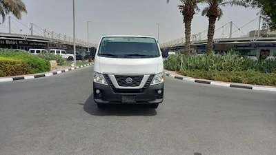 NISSAN URVAN 2020-4