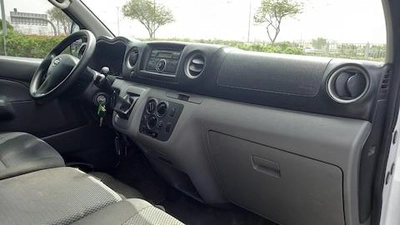 NISSAN URVAN 2020-6