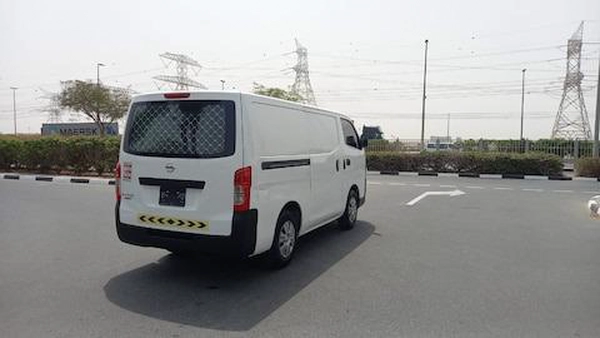 NISSAN URVAN 2020