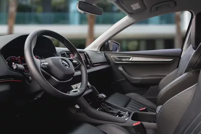1,528 P.M |  Karoq Style Leather | 0% Downpayment | Full Option | Warranty!-8