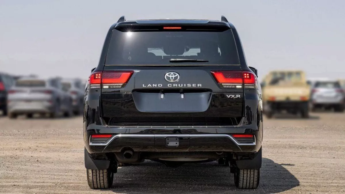 Toyota Land Cruiser VXR Toyota LAND CRUISER VXR 3.5L Petrol Full Option 2025-4-0