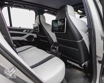 BMW X5M COMPETITION - FIRST EDITION ( 1 of 250 ) - GCC - FSH - EXCELLENT CONDITION-16