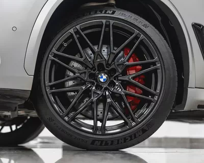 BMW X5M COMPETITION - FIRST EDITION ( 1 of 250 ) - GCC - FSH - EXCELLENT CONDITION-19