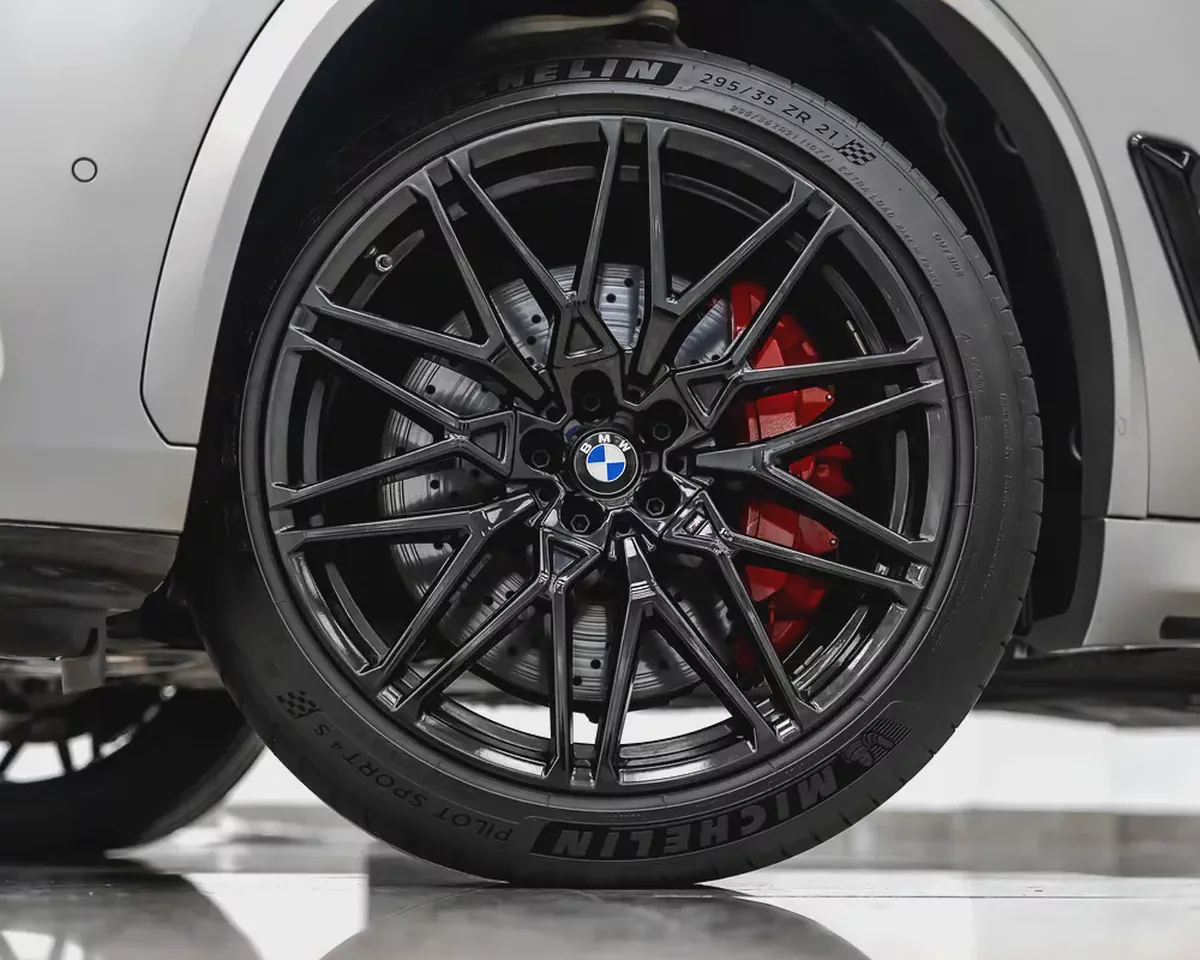 BMW X5M COMPETITION - FIRST EDITION ( 1 of 250 ) - GCC - FSH - EXCELLENT CONDITION-19-19