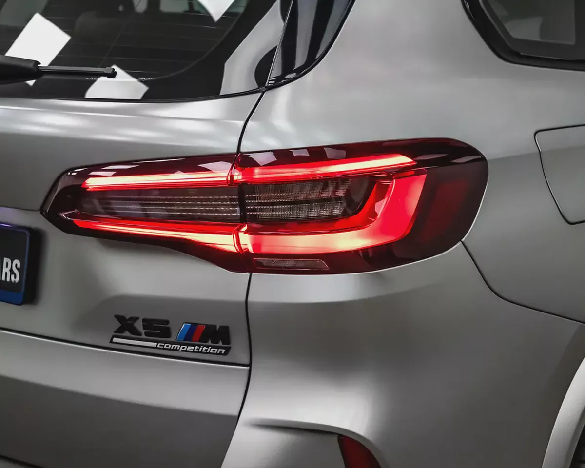 BMW X5M COMPETITION - FIRST EDITION ( 1 of 250 ) - GCC - FSH - EXCELLENT CONDITION-5-5