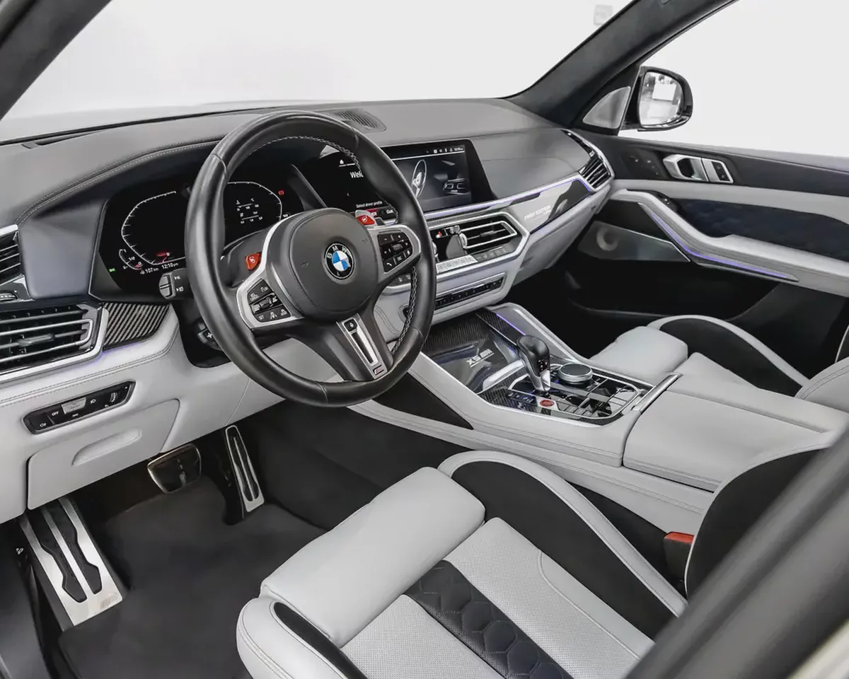 BMW X5M COMPETITION - FIRST EDITION ( 1 of 250 ) - GCC - FSH - EXCELLENT CONDITION-8-8