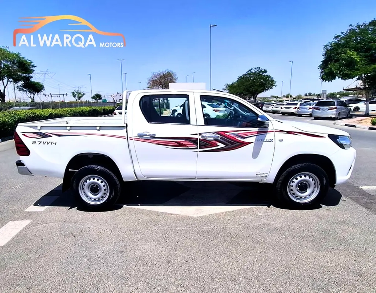 Toyota Hilux Double Cab GL 2023 - GCC Specs - 4x4 Great Condition-1-1