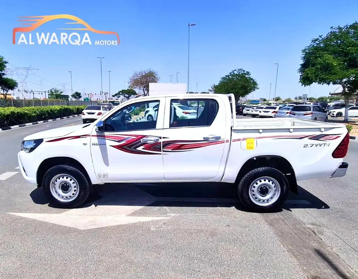Toyota Hilux Double Cab GL 2023 - GCC Specs - 4x4 Great Condition-9-9