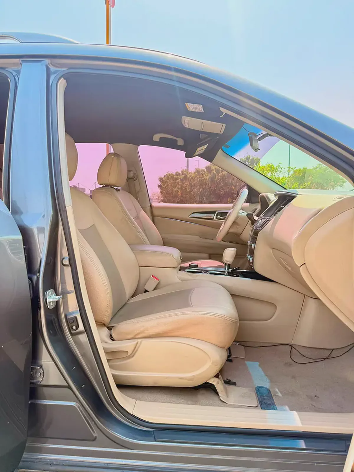 Nissan Pathfinder 3.5L V6 2015 GCC Specs - Well Maintained SUV-9-9