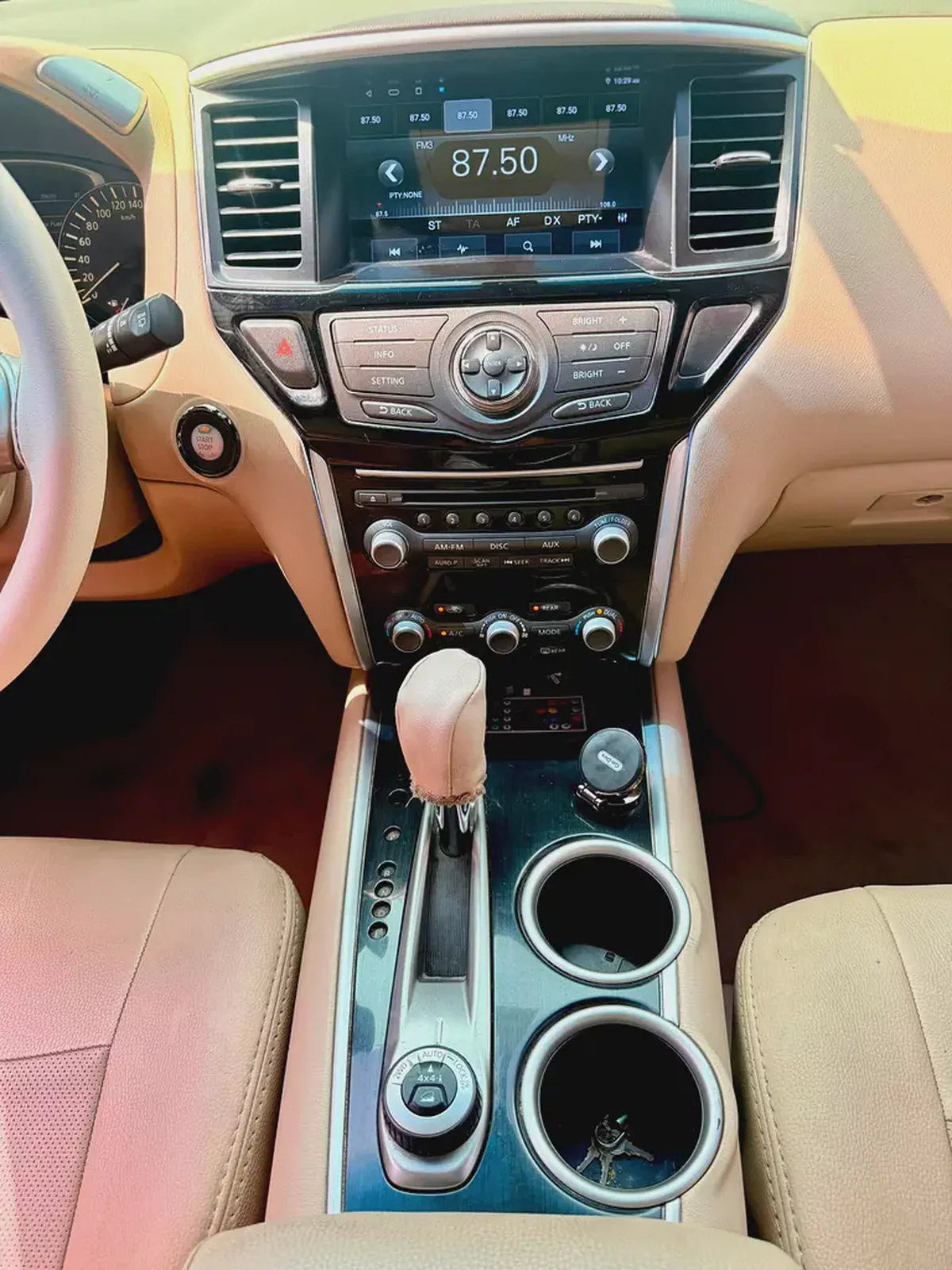 Nissan Pathfinder 3.5L V6 2015 GCC Specs - Well Maintained SUV-12-12