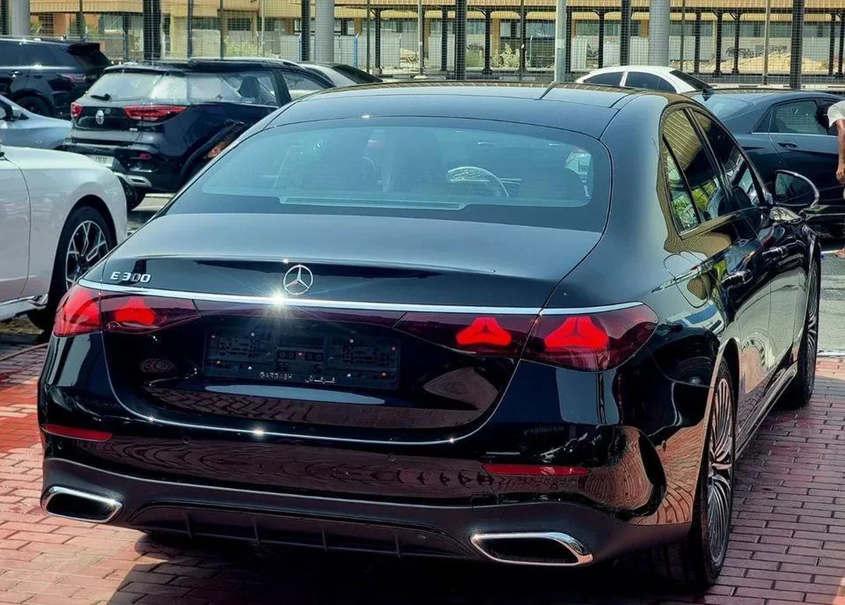 Mercedes Benz E300 AMG Under Warranty 2026 GCC-10-10