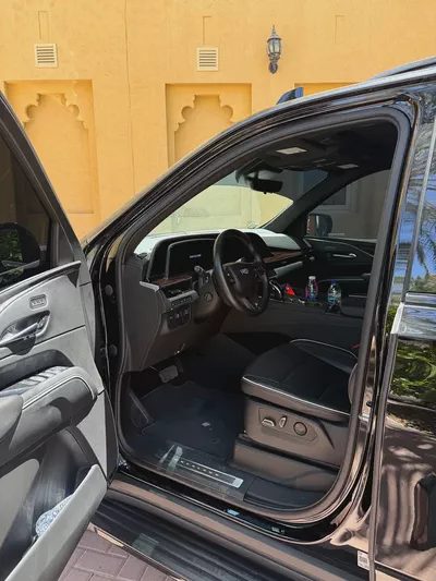 2022 Cadillac Escalade ESV Premium Luxury - Impeccable Condition-4
